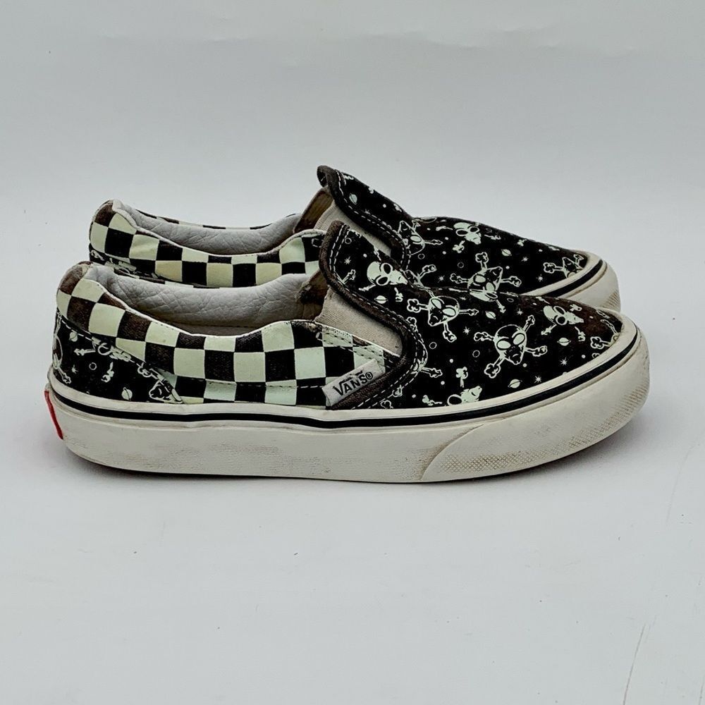Vans Kids Black and White Skull Checkered Sneakers glow in the dark